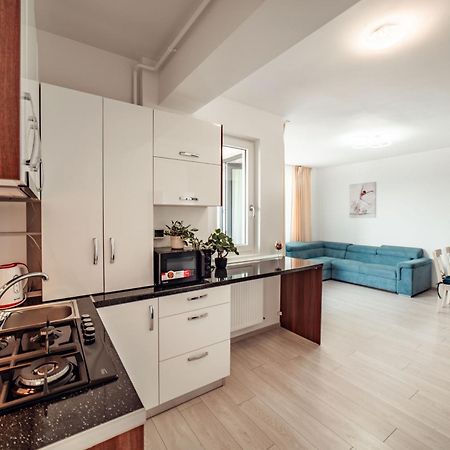 Cozycollection Apartments At Q Residence #6 Yaş Dış mekan fotoğraf